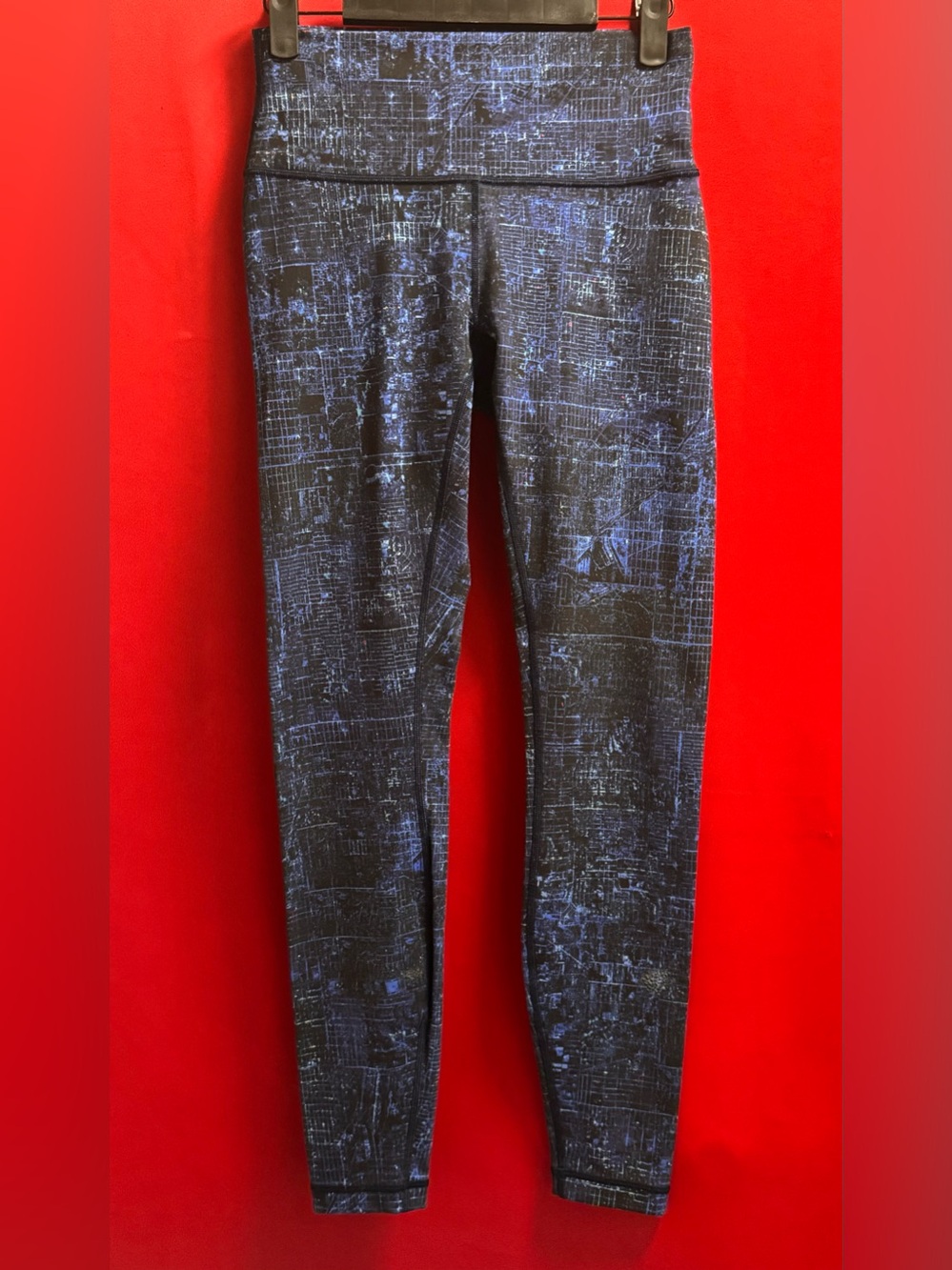 🍋#640- Lululemon Blue Geometric Design Leggings In Like New Cond. Sz.6